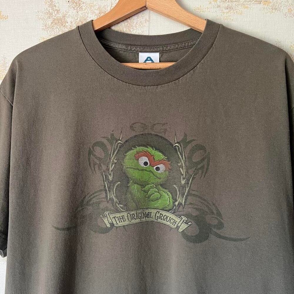 Vintage Y2K Sesame Street Oscar the Grouch Tee | Olive Green OG Graphic | Size L